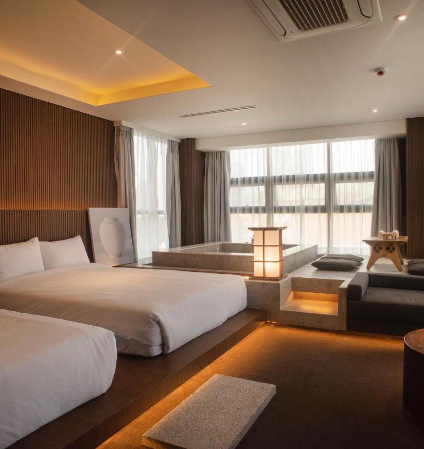 Hotel Uh The Myeongdong Seoul