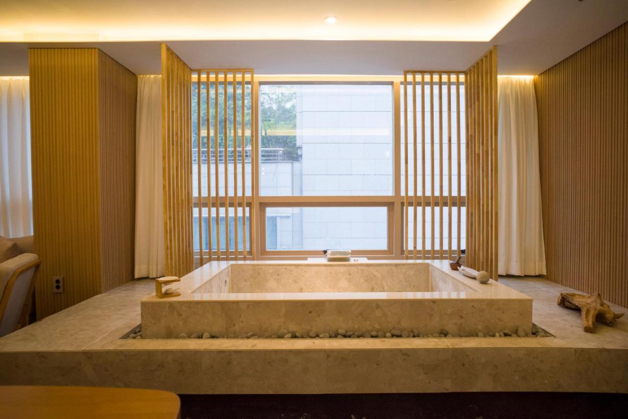 Hotel Uh The Myeongdong