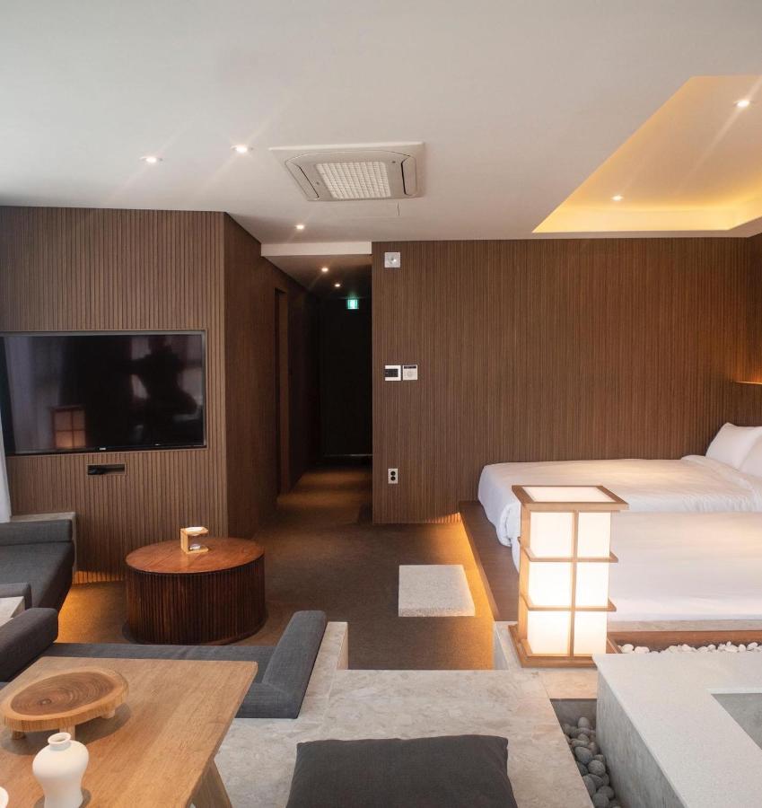 Uh The Myeongdong Hotel