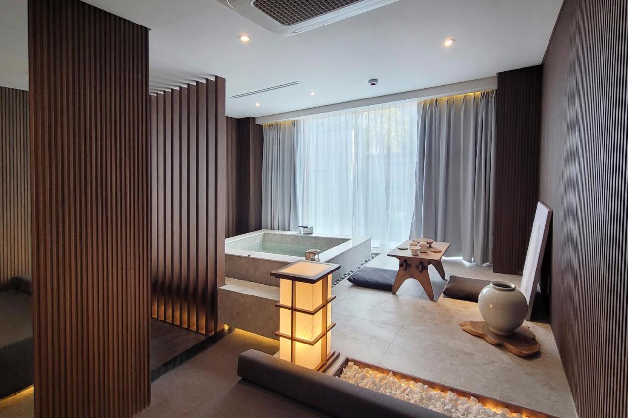 Hotel Uh The Myeongdong Seoul