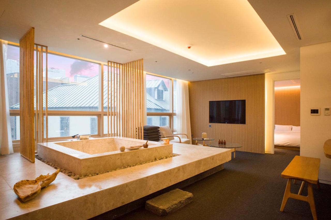 Uh The Myeongdong Hotel